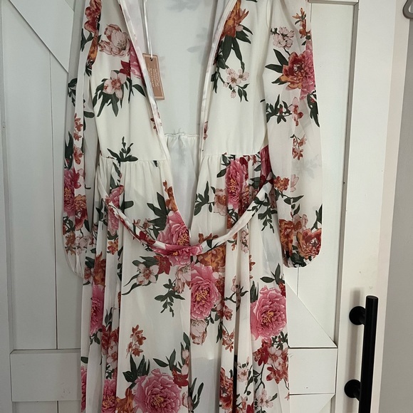 Red Dress Flowers That Be Floral Maxi Dress - Picture 4 of 6